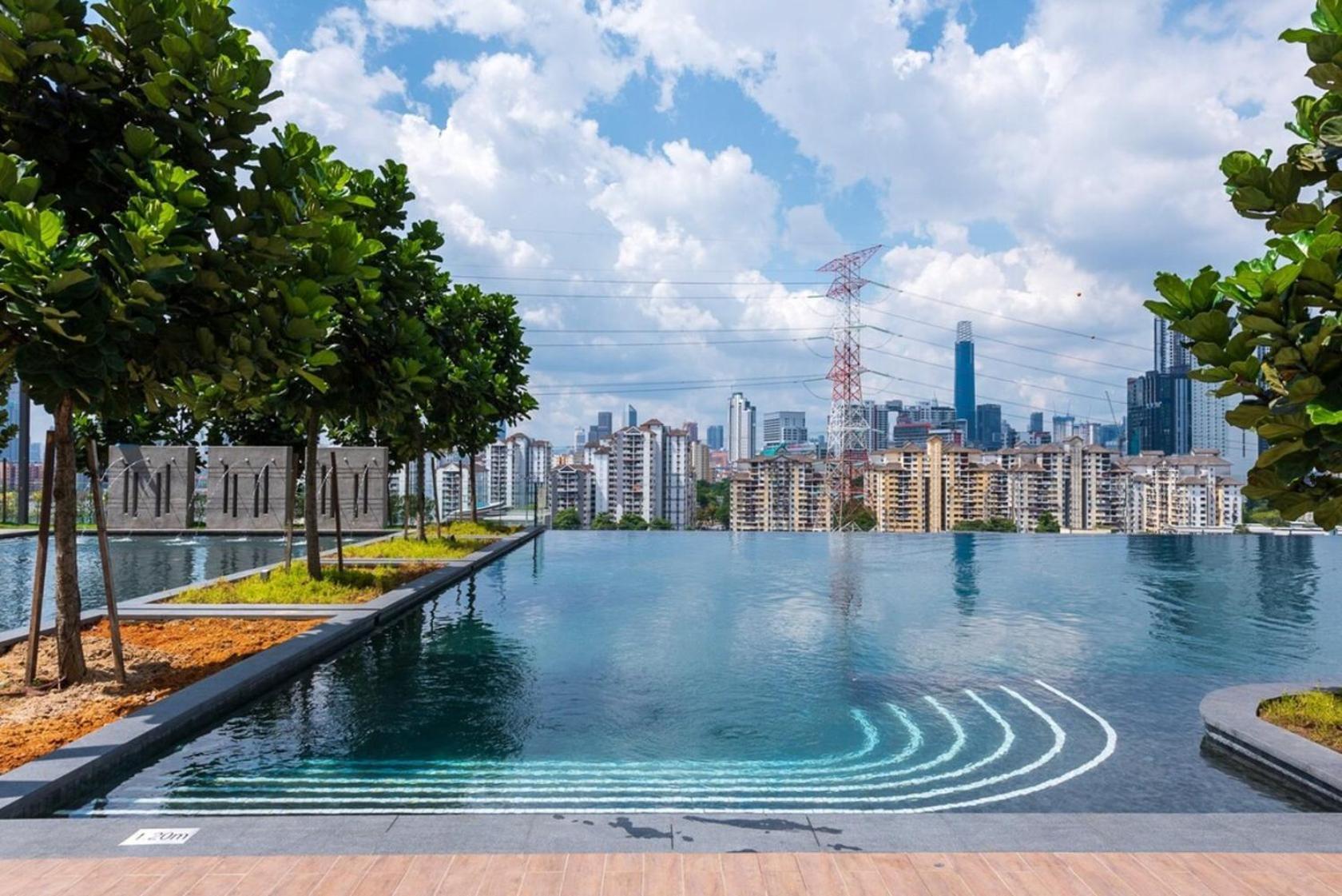 M Vertica Kl Residences Apartment