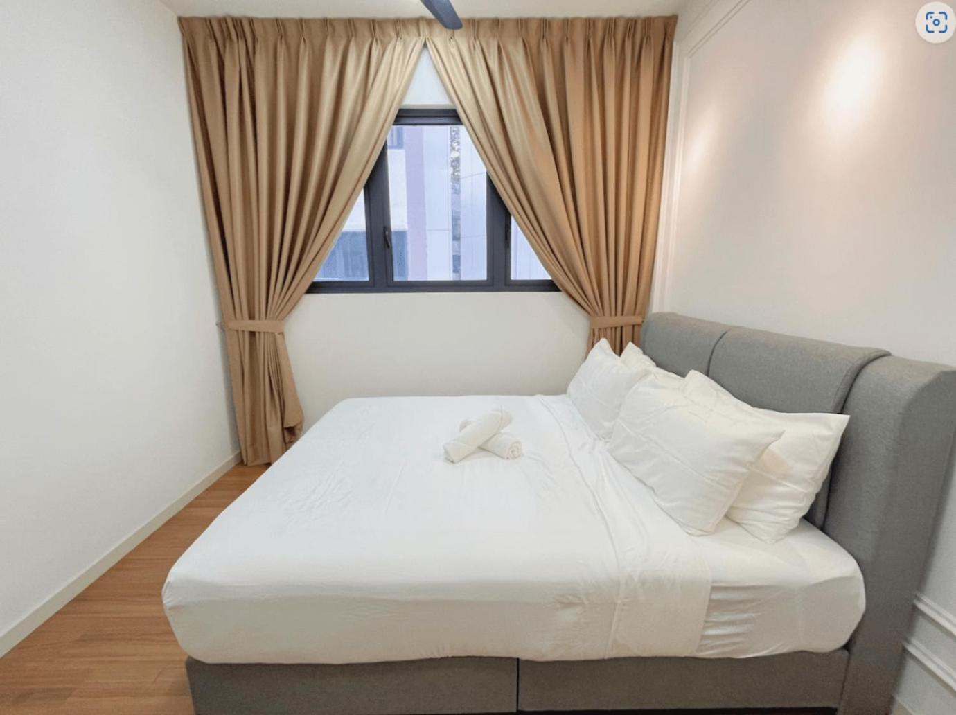 M Vertica Kl Residences *